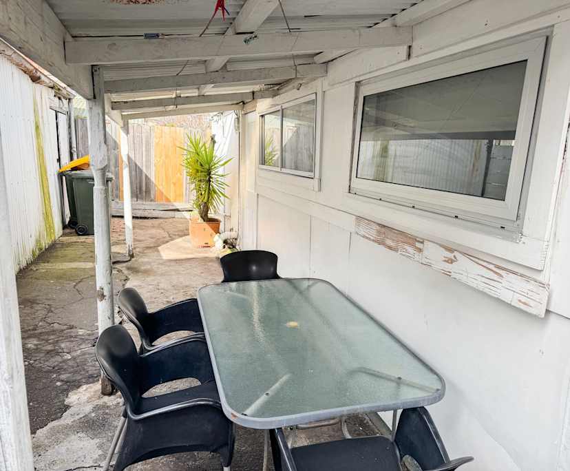 $750, Whole-property, 4 bathrooms, Balaclava VIC 3183