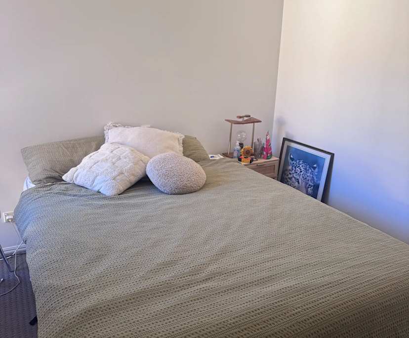 $330, Flatshare, 2 bathrooms, Burleigh Heads QLD 4220