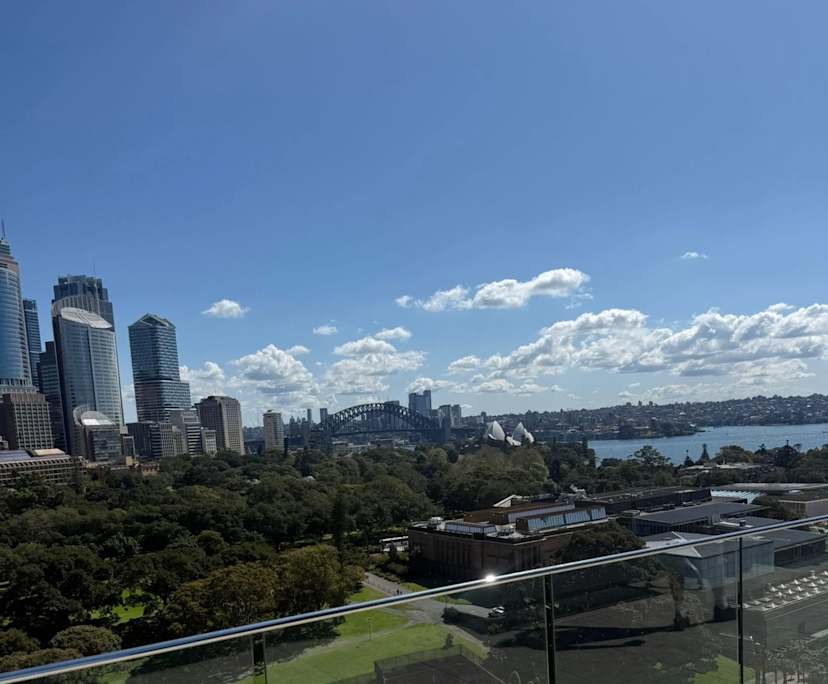 Furnished room with ensuite in a flatshare