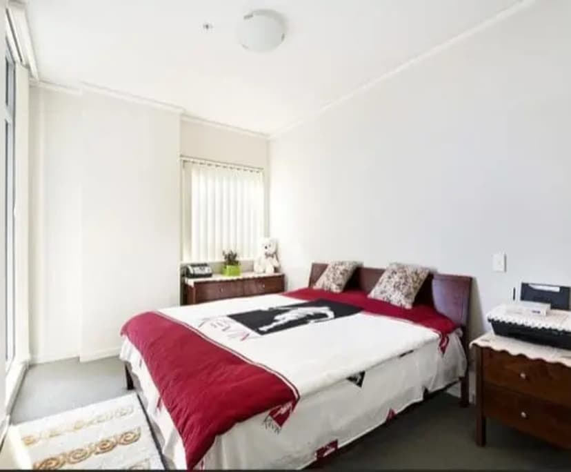 Furnished room with ensuite in a flatshare
