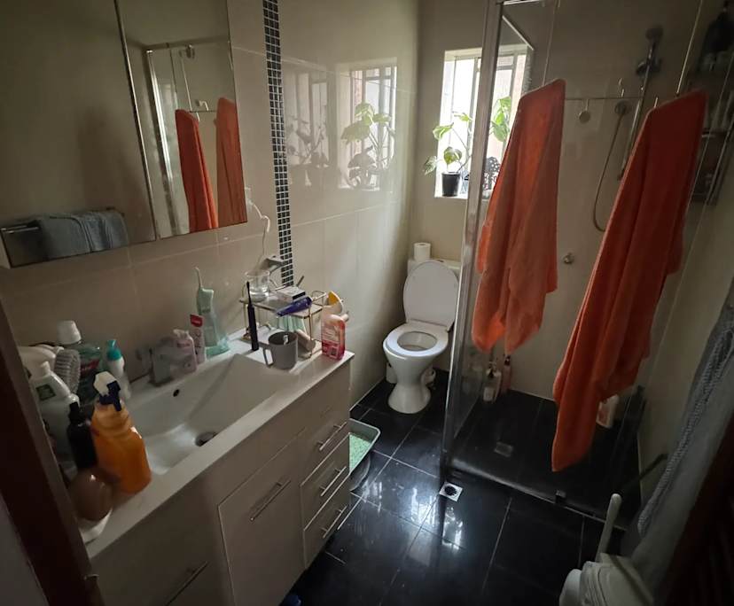 Unfurnished room in a share house