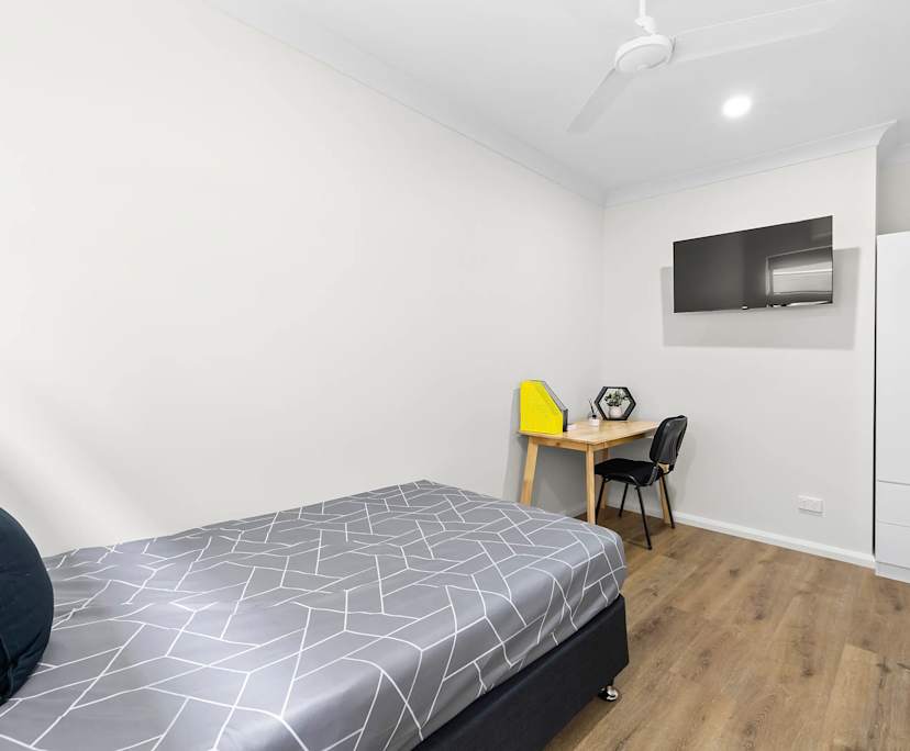 $295, Student-accommodation, 1 bathroom, Highgate Hill QLD 4101