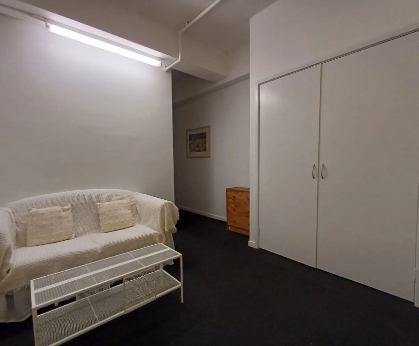 Whole property with 2 rooms for rent