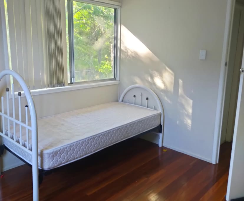 $145, Share-house, 3 bathrooms, Indooroopilly QLD 4068