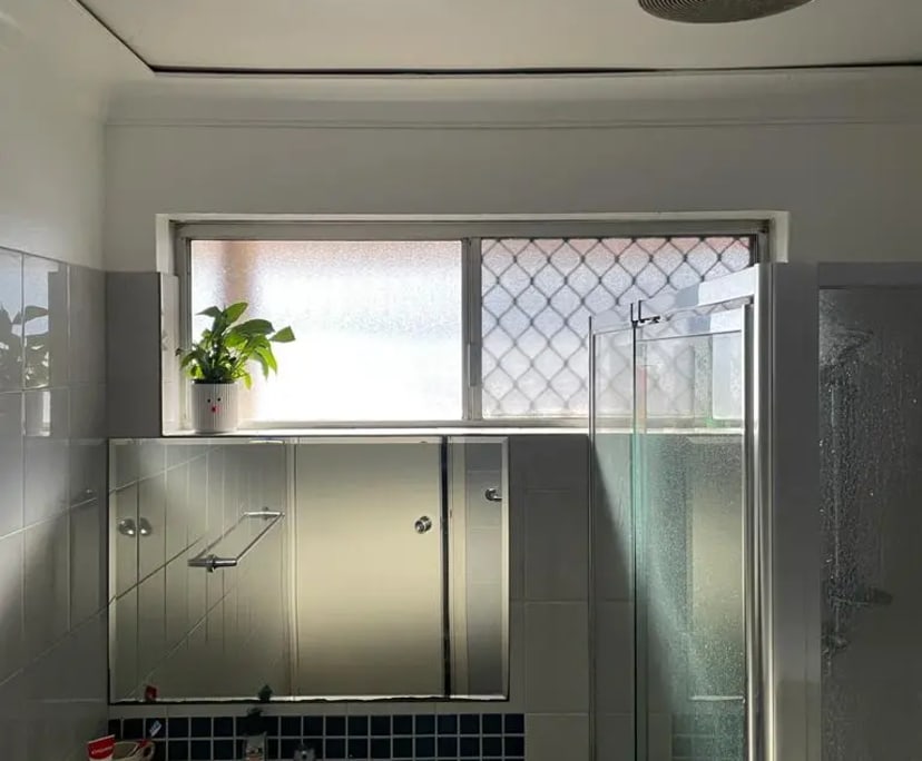 $250, Share-house, 2 bathrooms, Cloverdale WA 6105