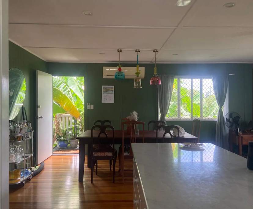 Room in a share house