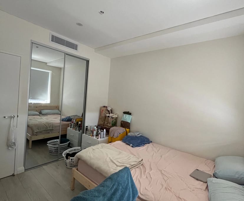 Furnished room in a flatshare