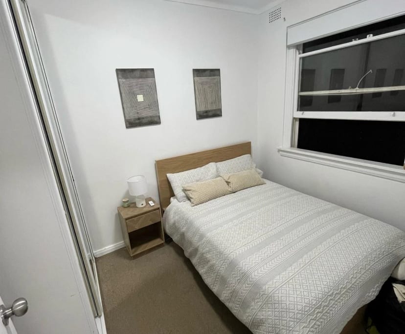 Furnished room in a flatshare