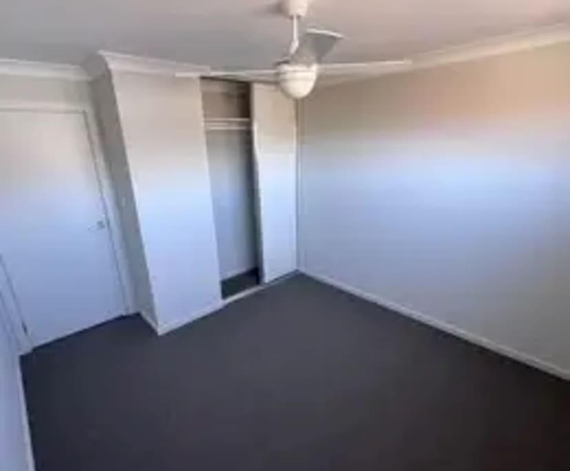 Room in a share house