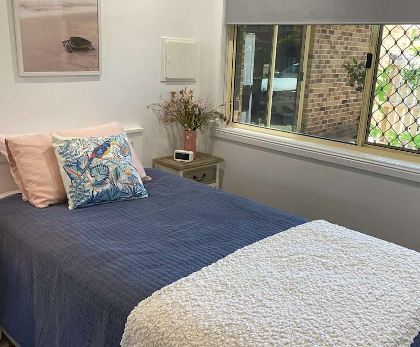 $330, Share-house, 3 bathrooms, Benowa QLD 4217