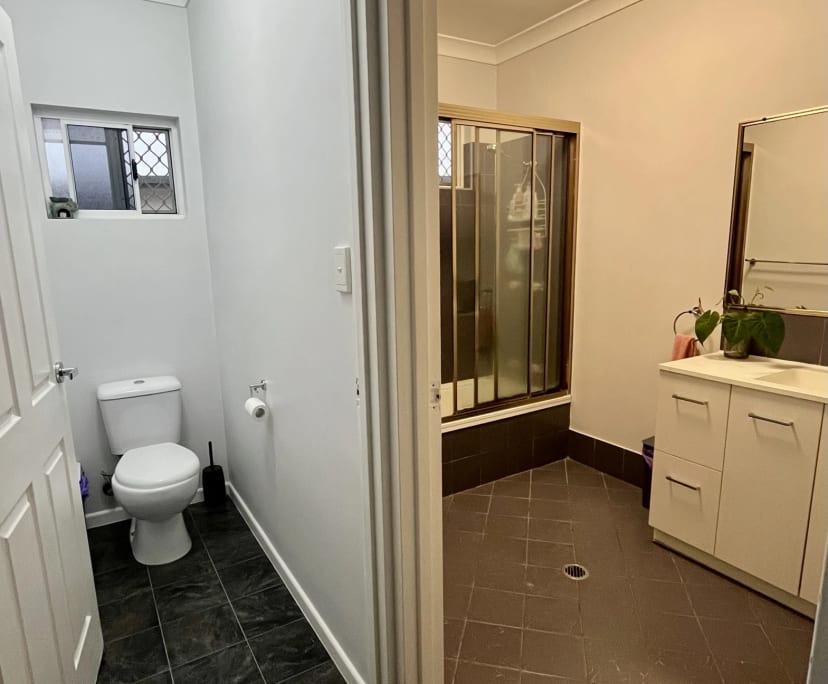 Room in a share house