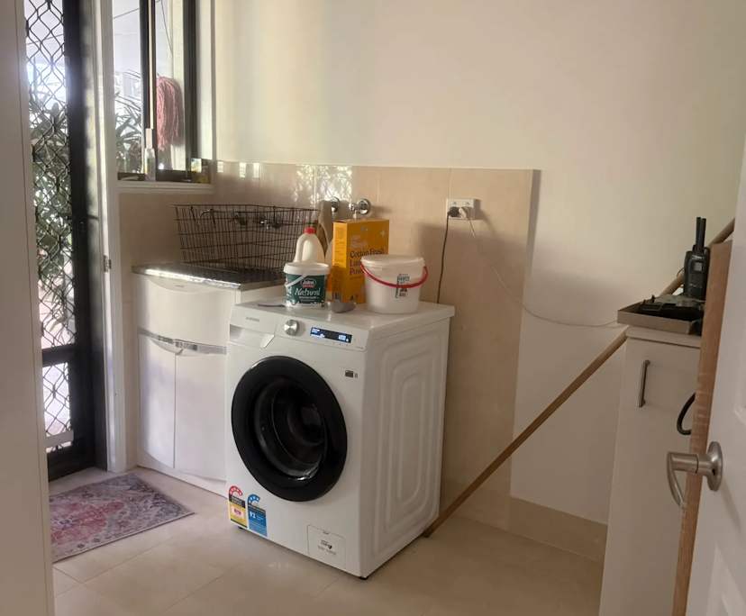 $300, Share-house, 3 bathrooms, Cooroy Mountain QLD 4563