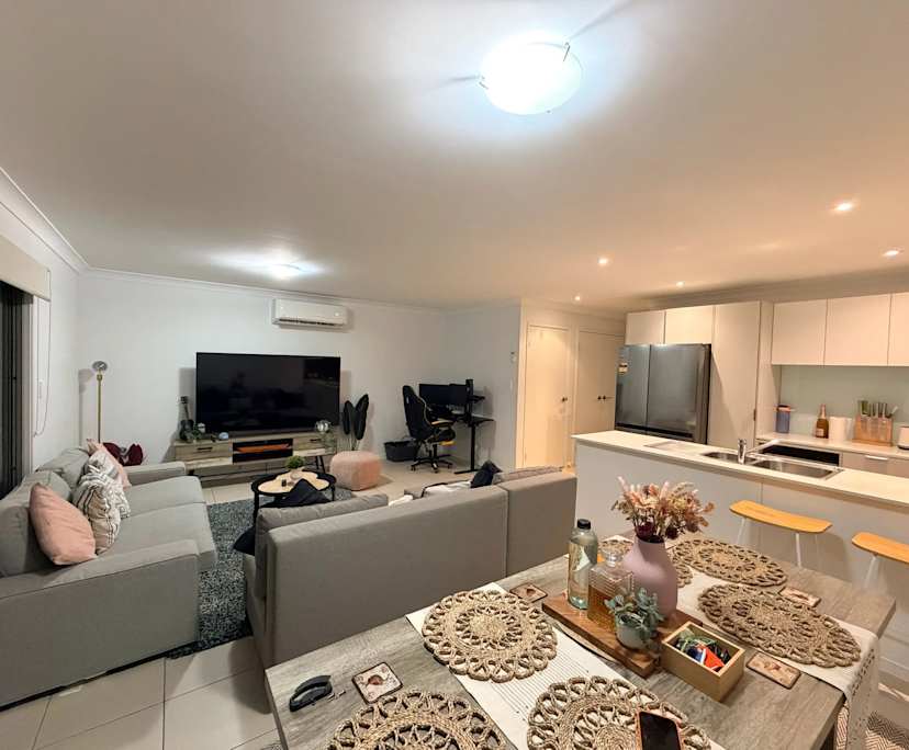 $300-400, Share-house, 3 rooms, Parkinson QLD 4115, Parkinson QLD 4115