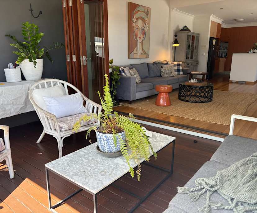 Room in a share house