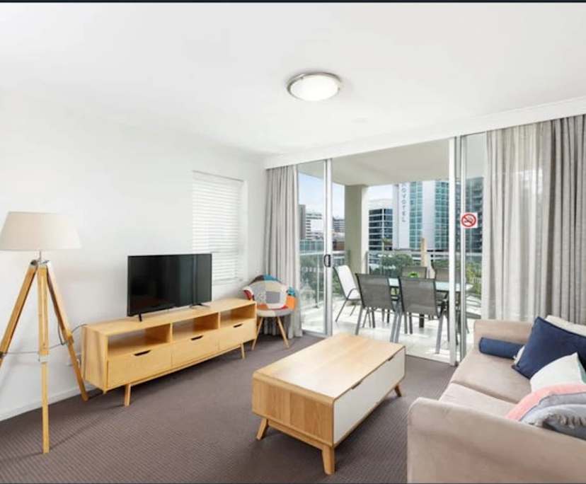 Furnished room with ensuite in a flatshare