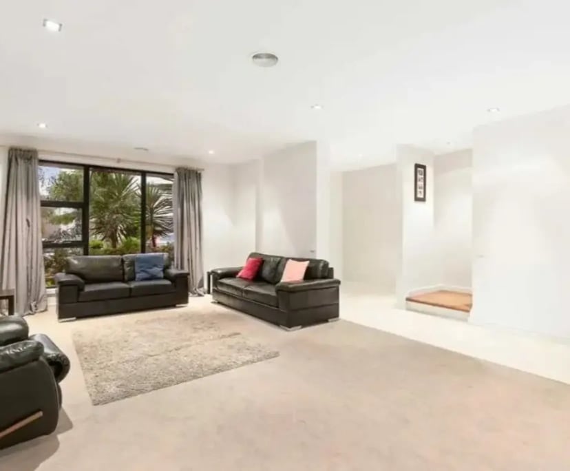 Unfurnished room in a share house