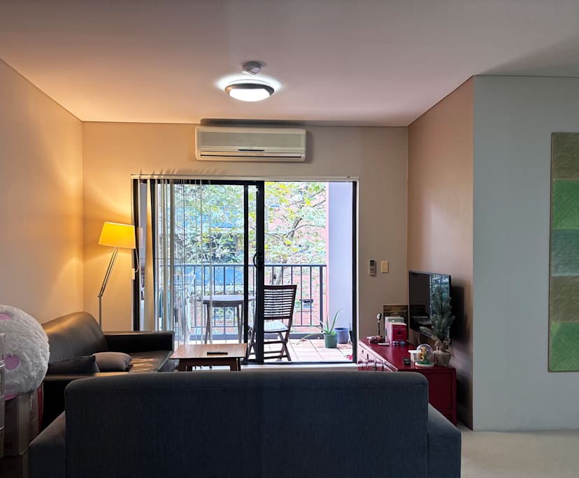 Furnished room with ensuite in a flatshare