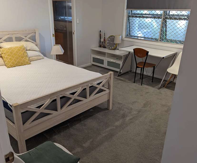 Room in a share house