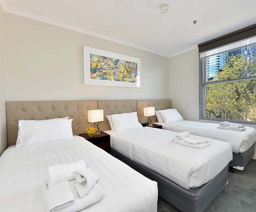 $689, 1-bed, 1 bathroom, Melbourne VIC 3004