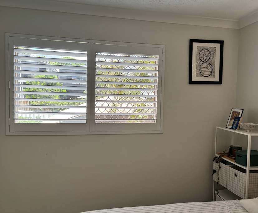 Unfurnished room with ensuite in a flatshare