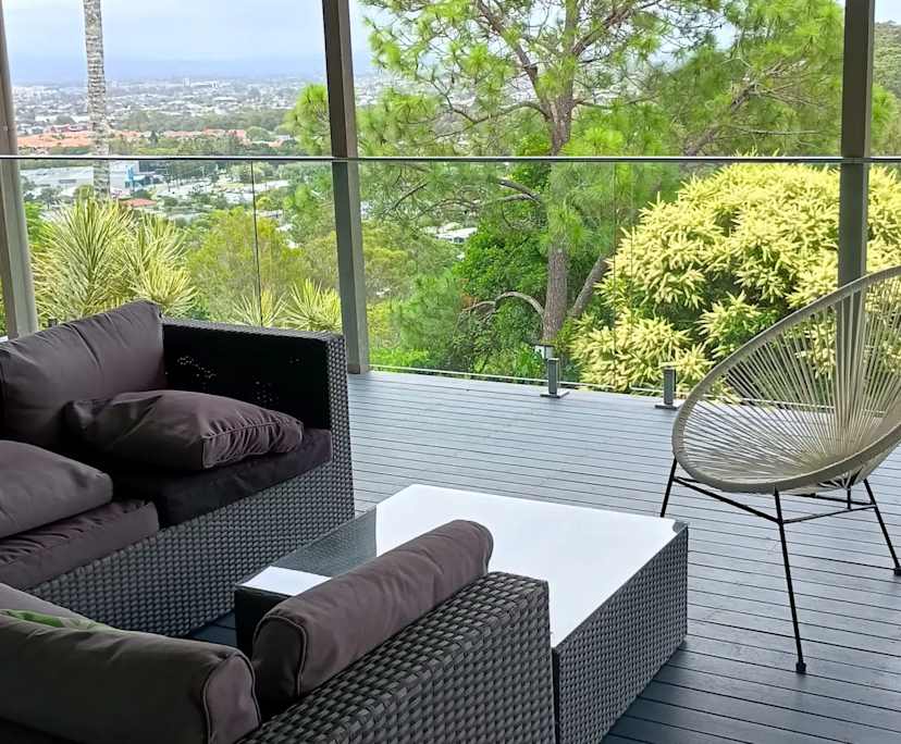 $330, Share-house, 3 bathrooms, Burleigh Heads QLD 4220