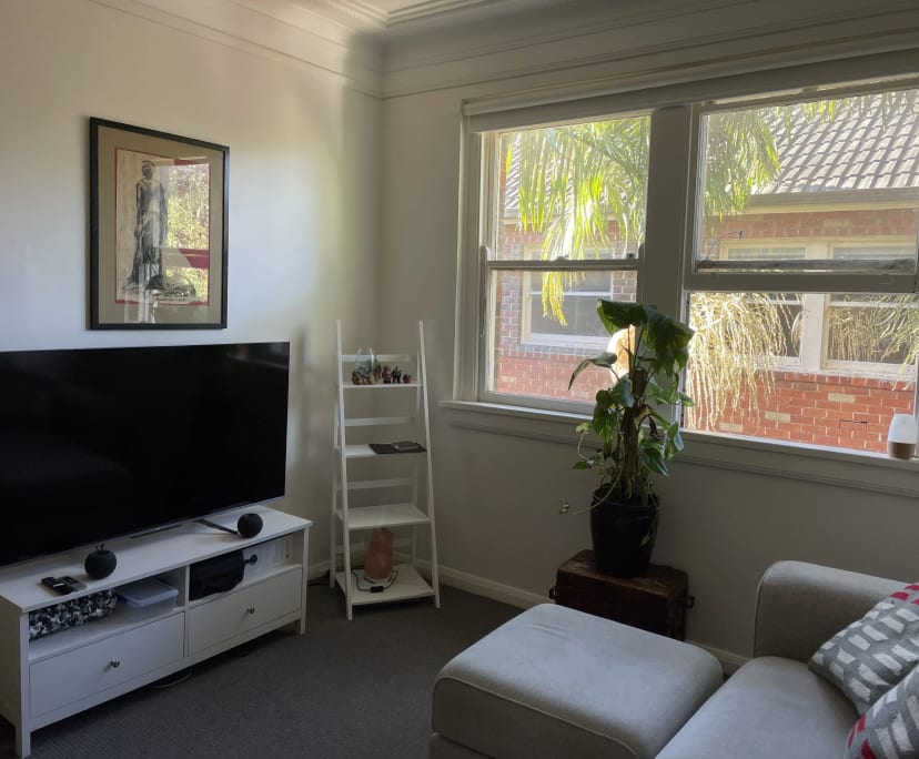 Furnished room in a flatshare