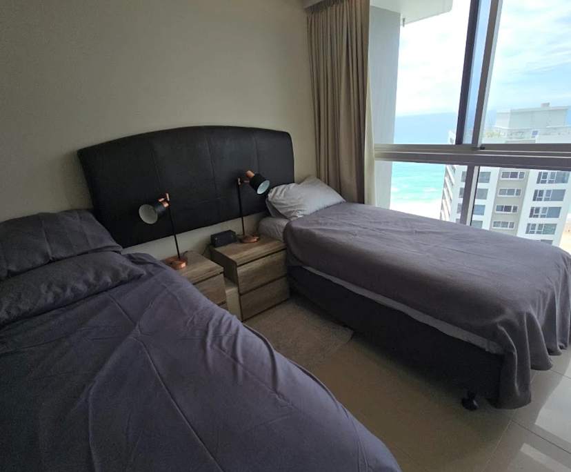 $575, Flatshare, 2 bathrooms, Surfers Paradise QLD 4217