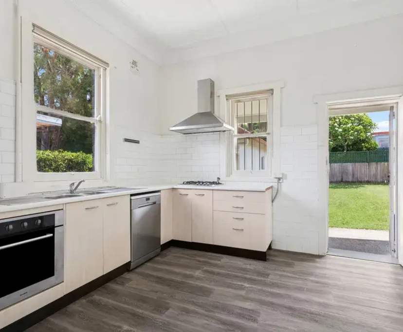 $480, Share-house, 3 bathrooms, Kingsford NSW 2032