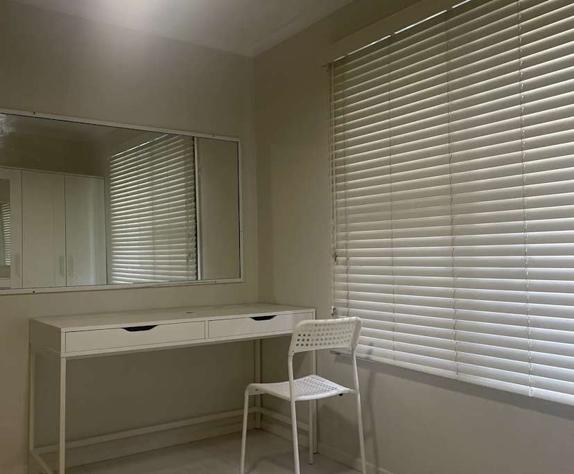 Room in a share house