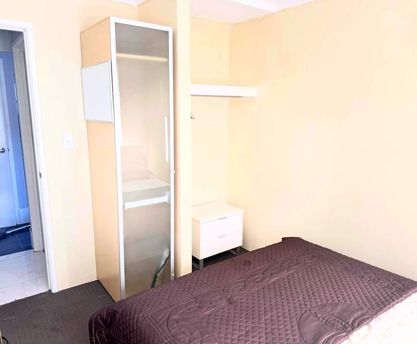 Room in a share house