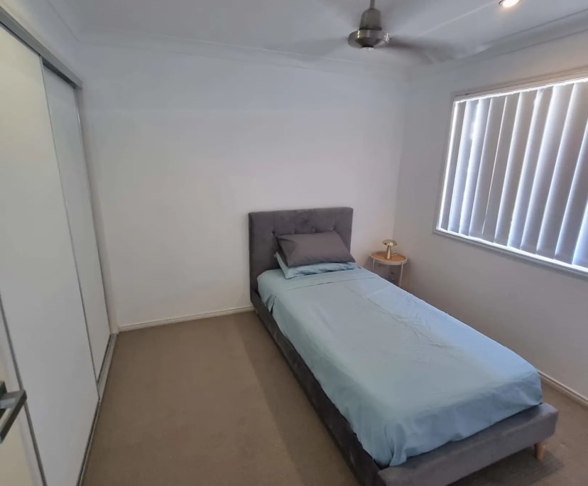 Room in a share house