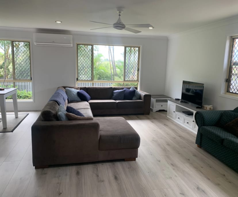 $220, Share-house, 4 bathrooms, Pacific Pines QLD 4211