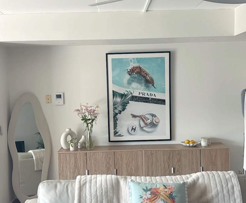 Furnished room in a flatshare