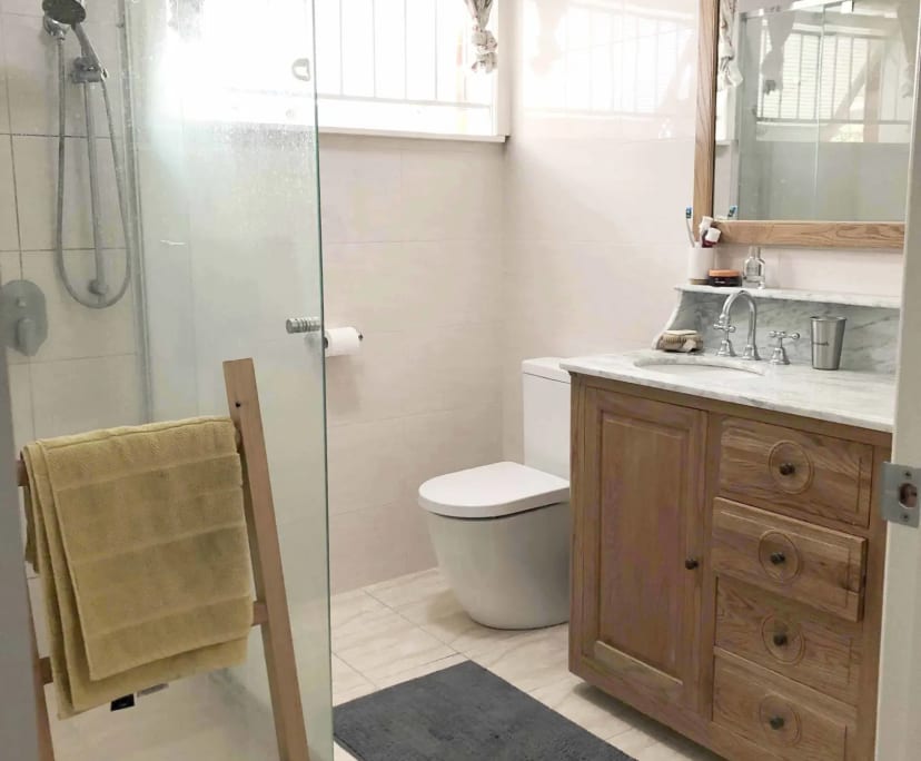 $375, Share-house, 3 bathrooms, Coorparoo QLD 4151