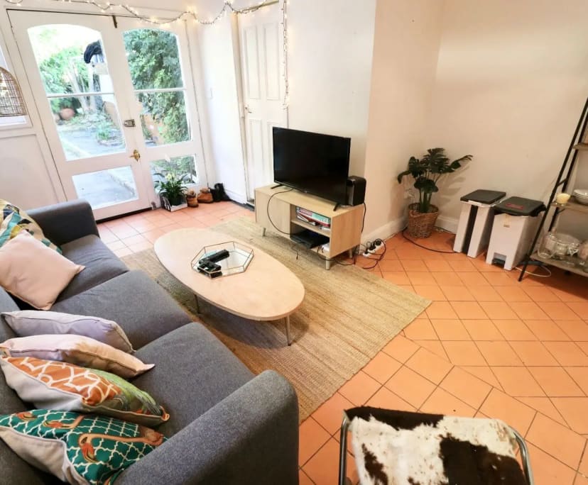 $375, Share-house, 4 bathrooms, Newtown NSW 2042