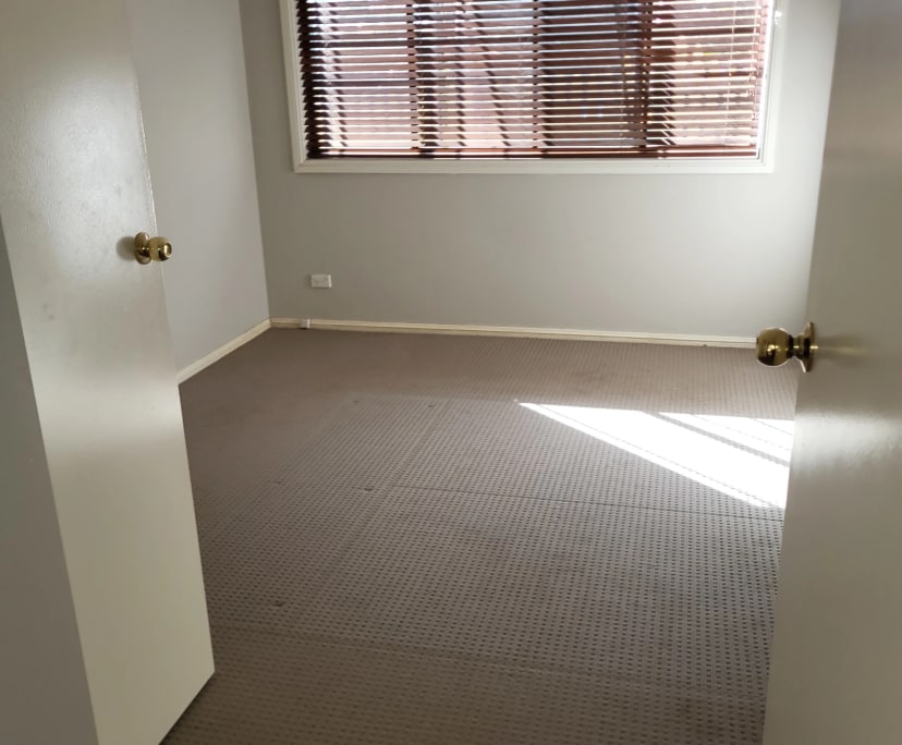 Granny Flat for Rent in Galston, Sydney 400, Unfu...