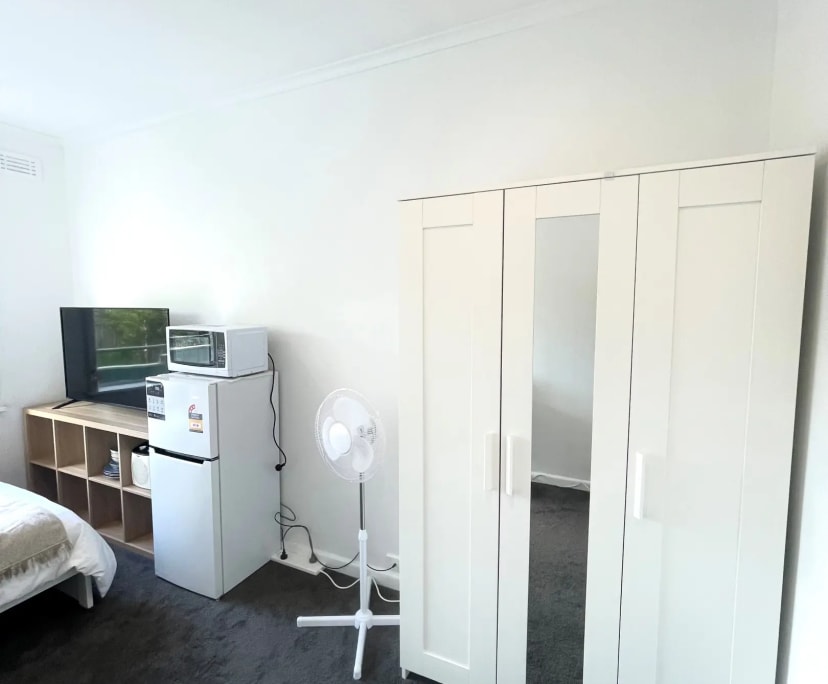$350, Share-house, 5 bathrooms, Hampton East VIC 3188