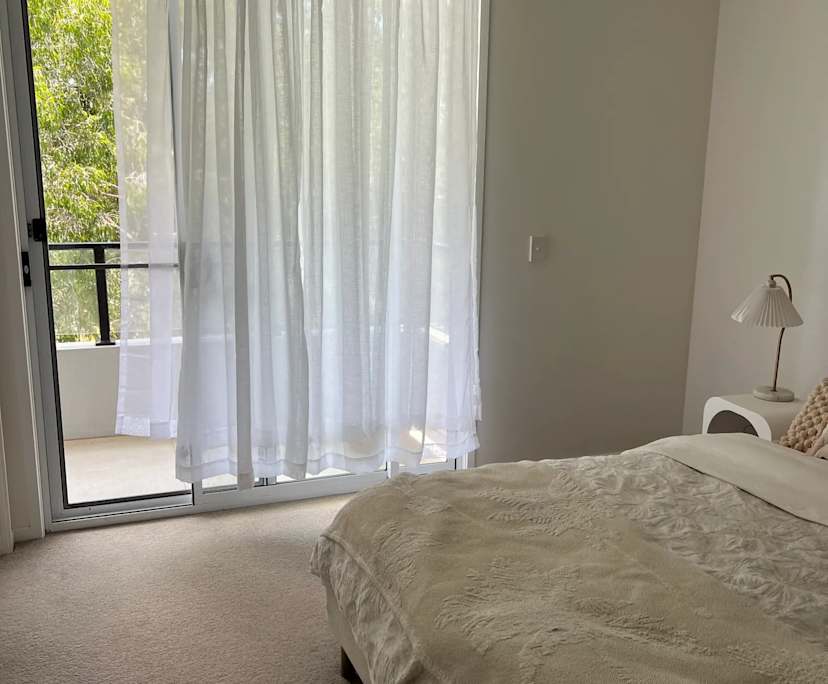 Unfurnished room with ensuite in a flatshare