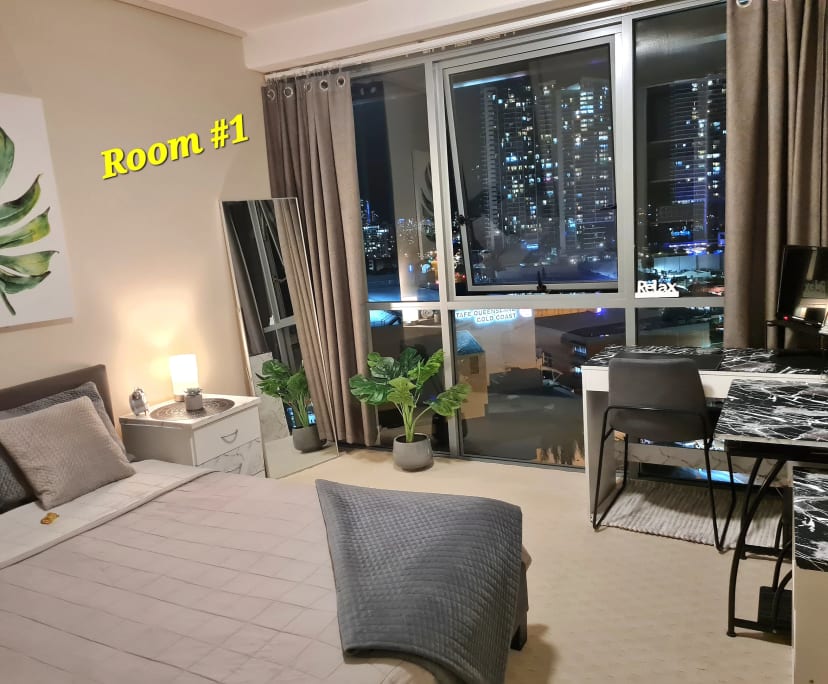 $490, Flatshare, 3 bathrooms, Southport QLD 4215