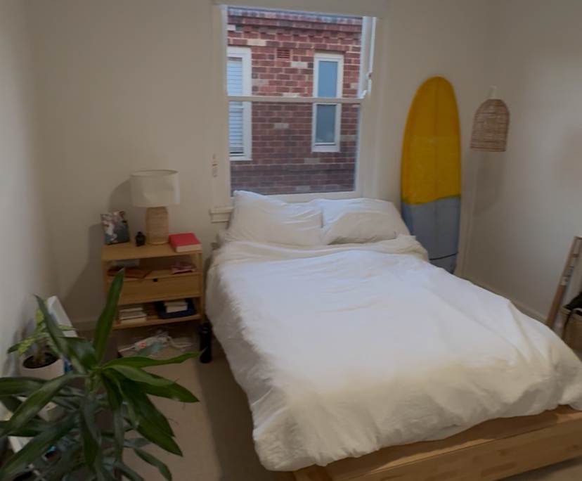 Furnished room in a flatshare