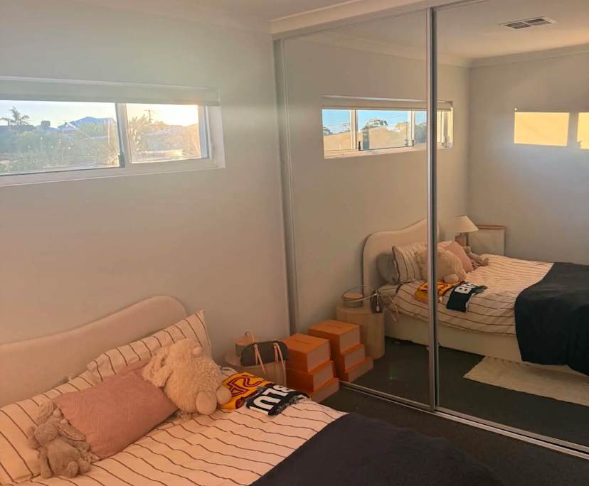 Unfurnished room in a share house