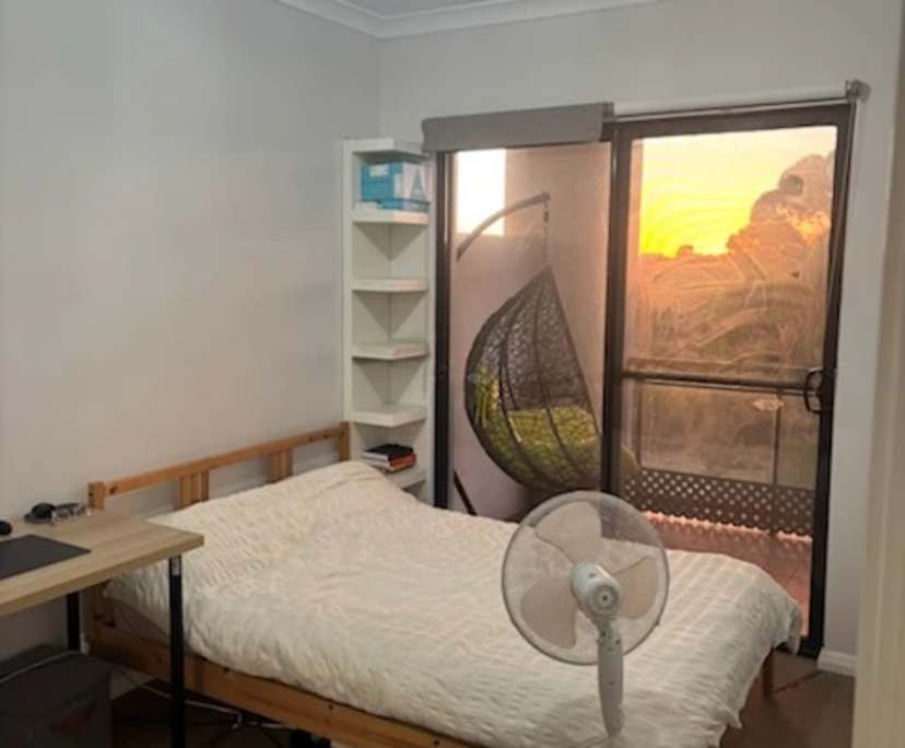 Unfurnished room in a flatshare