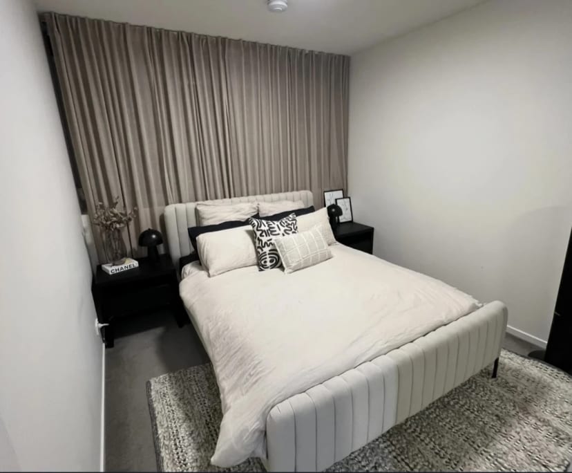 Unfurnished room with own bathroom