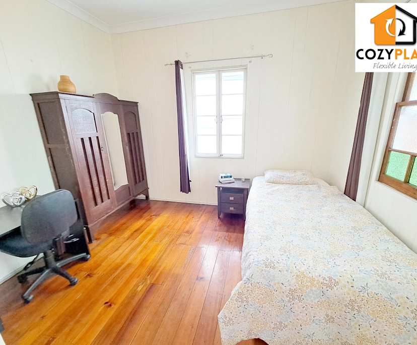 Furnished room in a share house