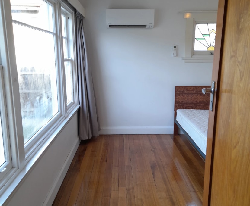 Unfurnished room in a share house