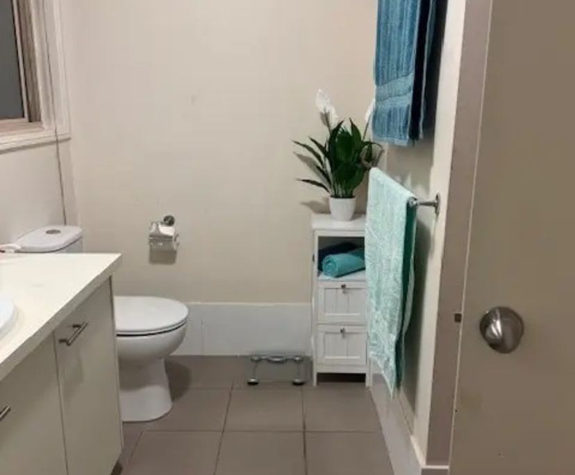 $320, Share-house, 3 bathrooms, Burleigh Waters QLD 4220
