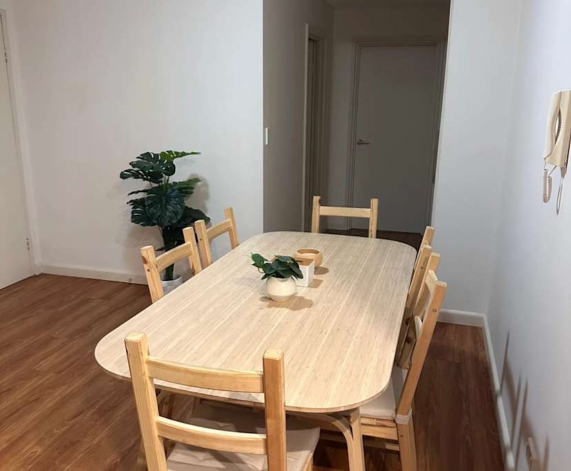 Furnished room in a flatshare