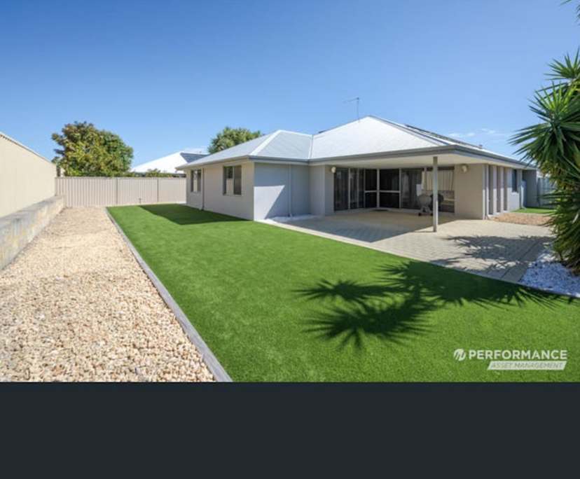 Unfurnished room with own bathroom