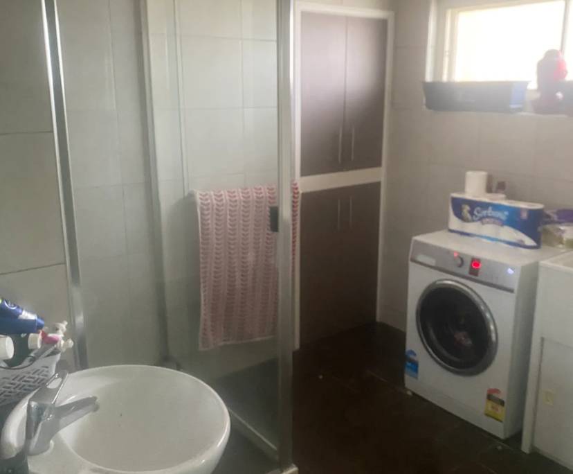 $280, Flatshare, 2 bathrooms, Clayfield QLD 4011