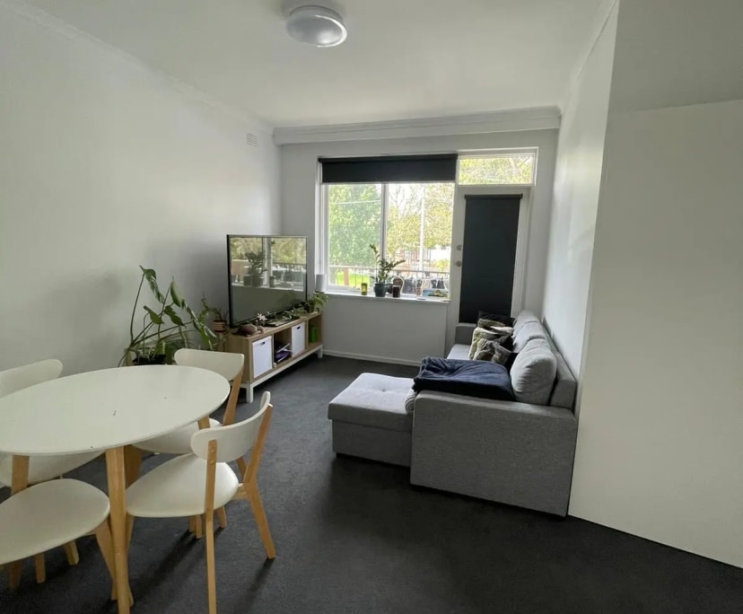 $300, Flatshare, 2 bathrooms, Balaclava VIC 3183